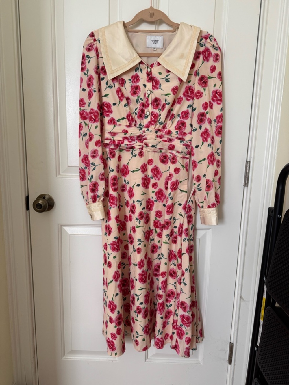 Vintage-Inspired Cream Floral Midi Dress with Rose Print